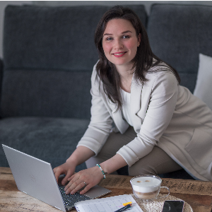 Eliška Szelcsányiová
